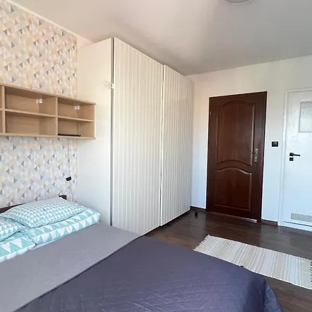 Goscinne Salomea ホームステイ *