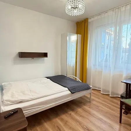 Проживание в семье Goscinne Salomea Карвиа