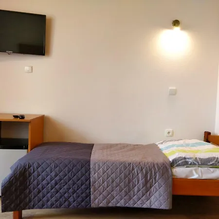 Goscinne Salomea カルビア